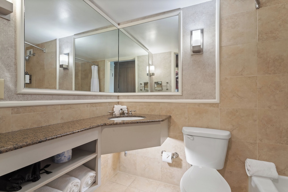 Crowne Plaza Executive Center Baton Rouge by IHG - photo 62