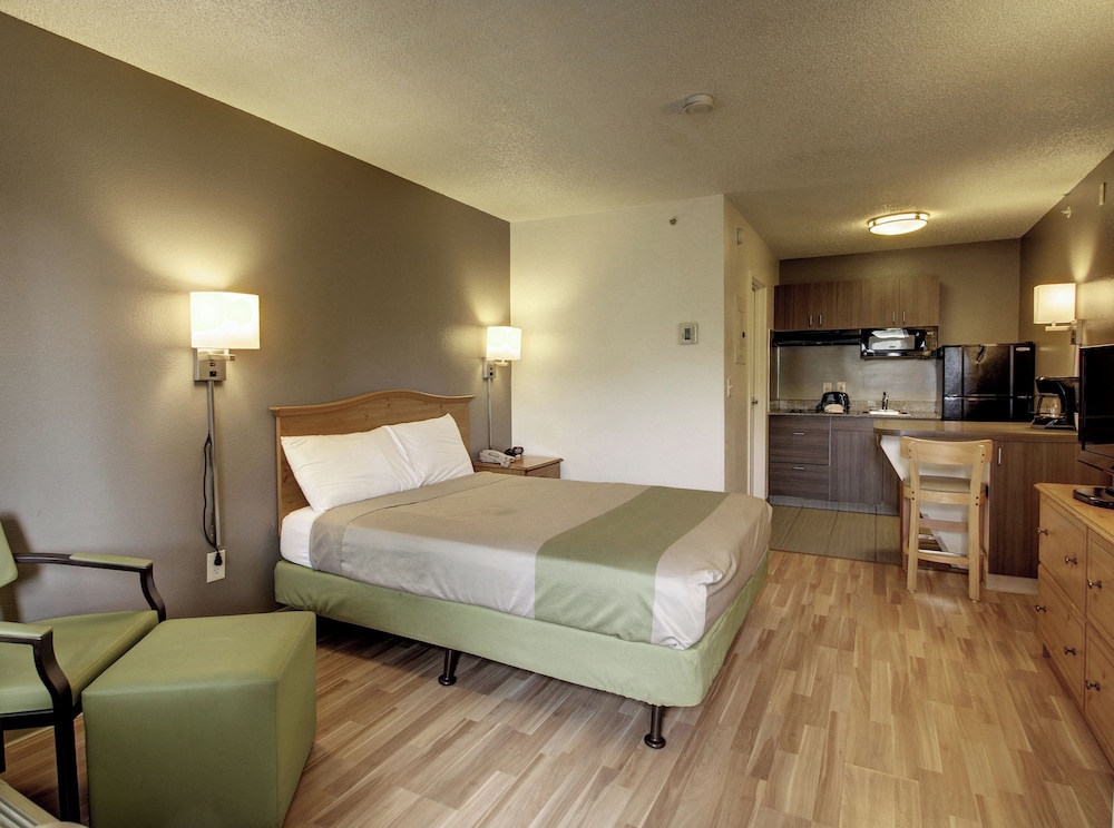 Econo Lodge Murray - photo 16