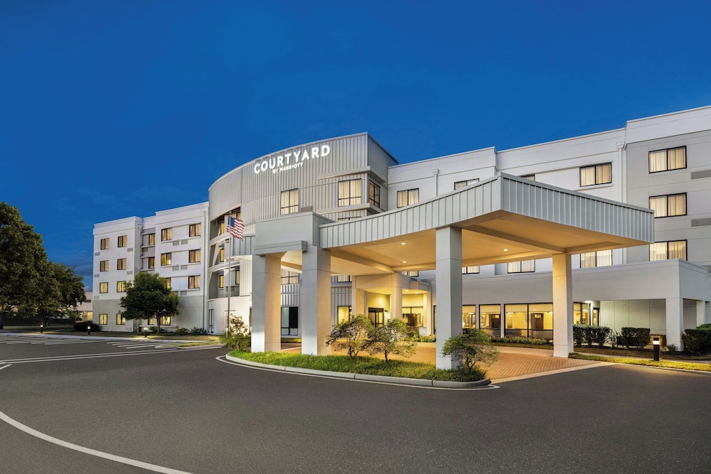 Courtyard by Marriott Burlington Mt. Holly Westampton — hotel in Mount Holly