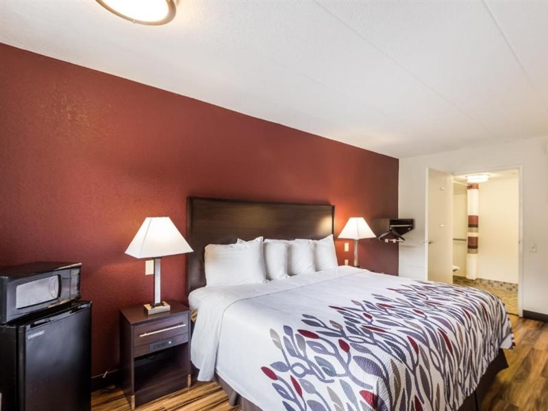 Red Roof Inn Milwaukee Airport Oak Creek - photo 3