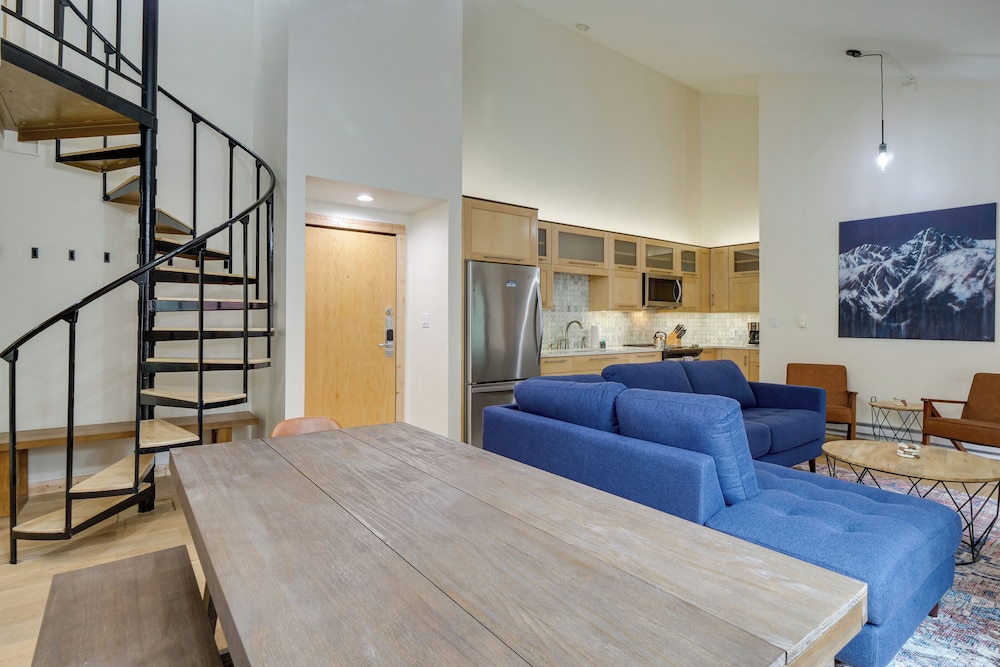 Ski Retreat: Keystone Resort Condo w Heated Pool - photo 6