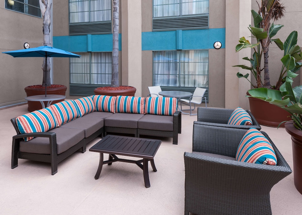 Hampton Inn San Diego Downtown - photo 36