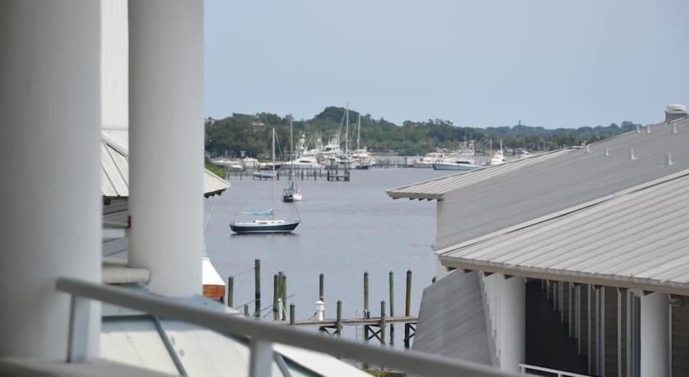 Pirate's Cove Resort & Marina - photo 33