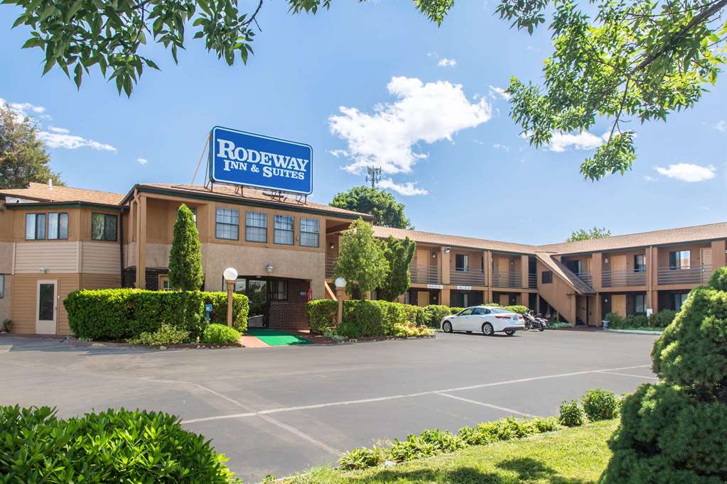 Rodeway Inn & Suites Branford Guilford — hotel in Branford