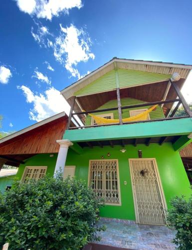Cabaña del lago Doña Clara in Ciudad Del Este, Paraguay