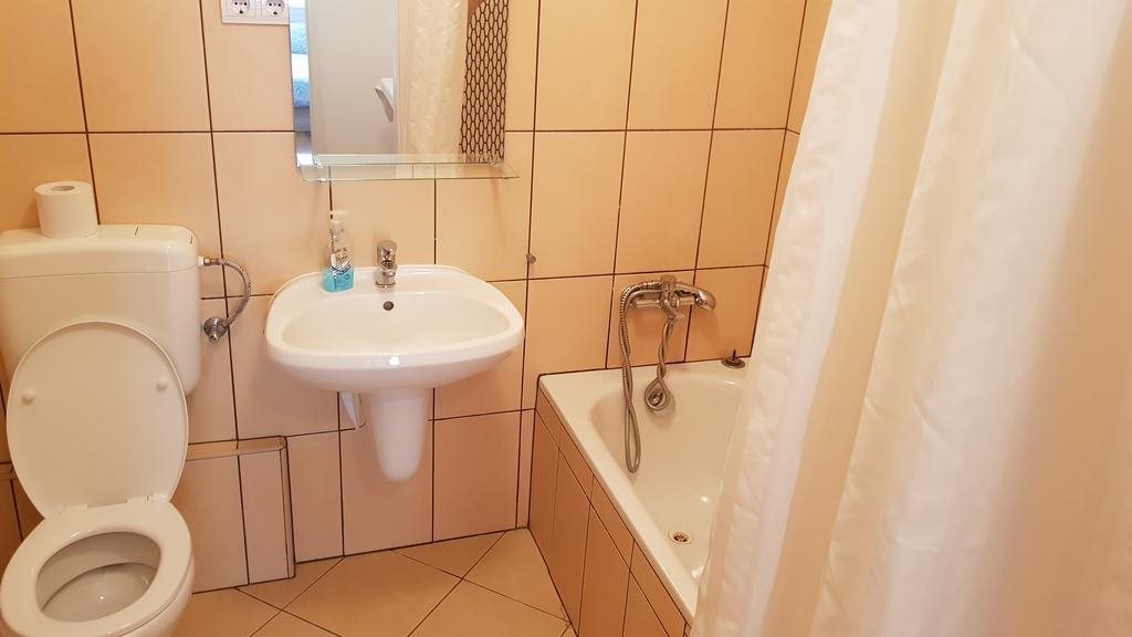 Aden Apartment free parking — 4-Star Luxury Hotel in Budapest, Hungary