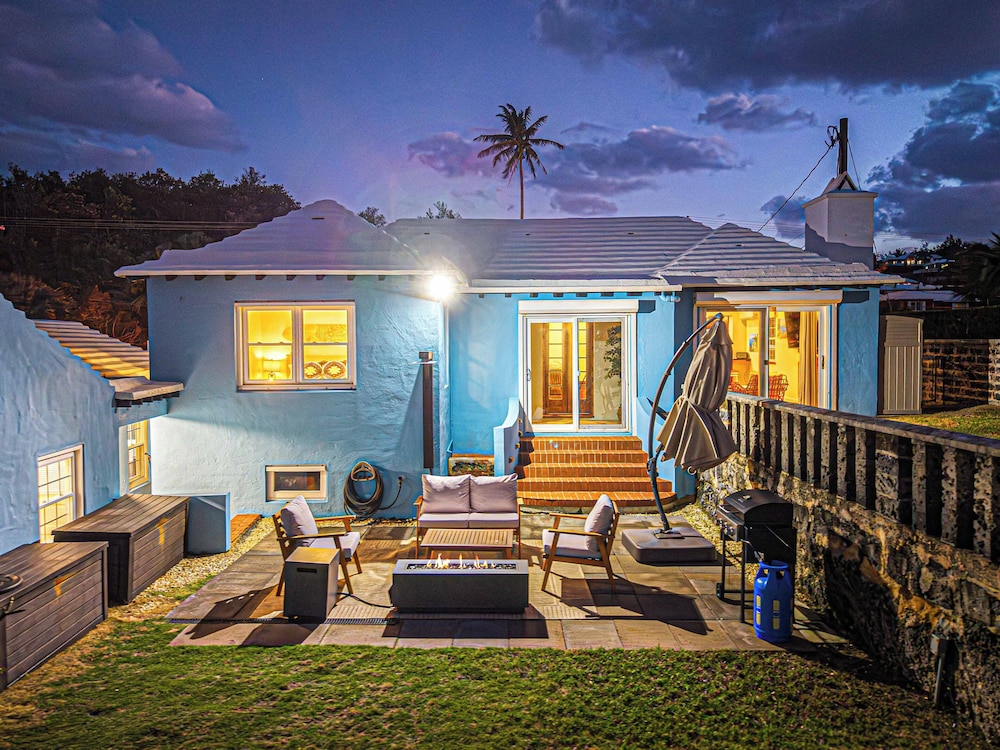 Blue Water in Unknown City, Bermuda