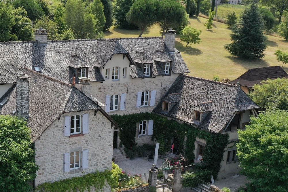 Le Clos Saint Georges — hotel in Entraygues-Sur-Truyere