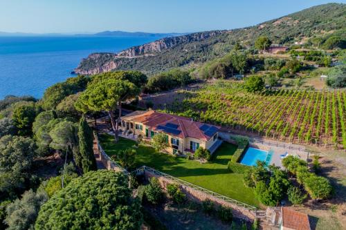 Mediterranean Villa — 4-Star Luxury Hotel in Porto Santo Stefano, Italy