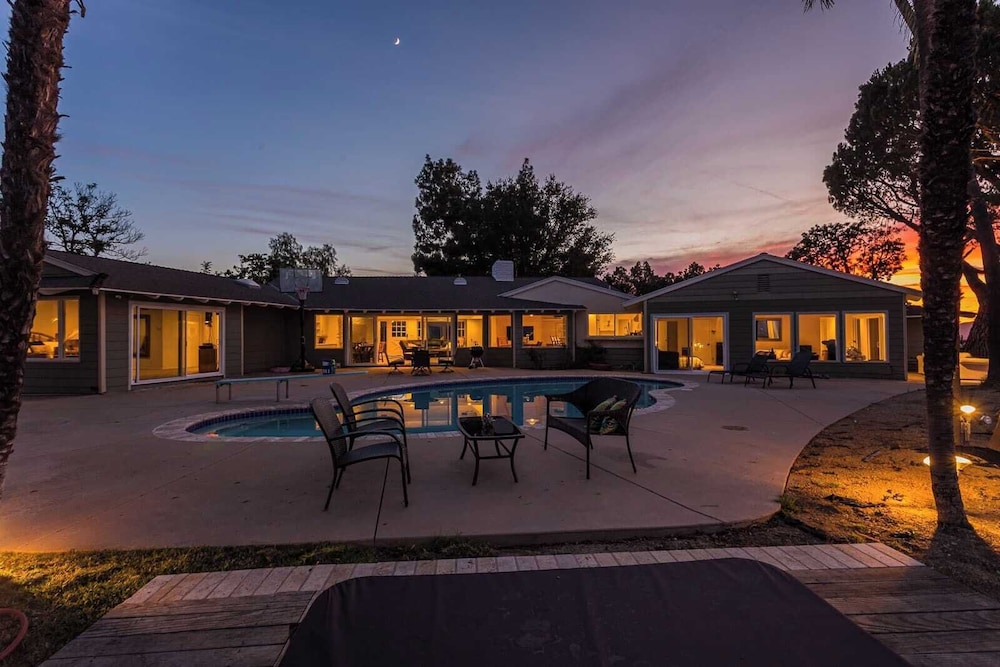 Oak Hills by Avantstay Panoramic View Pool Spa - photo 42