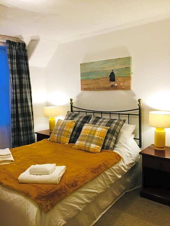 Gordon Arms Hotel — Huntly — photo 3