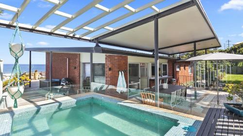 Stunning Views Heated Plunge Pool and Walking Distance To Beach — hotel in Copacabana