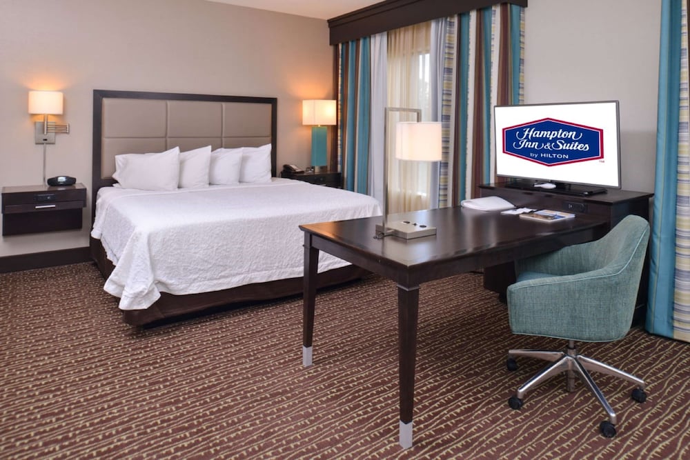 Hampton Inn & Suites Bend - photo 16