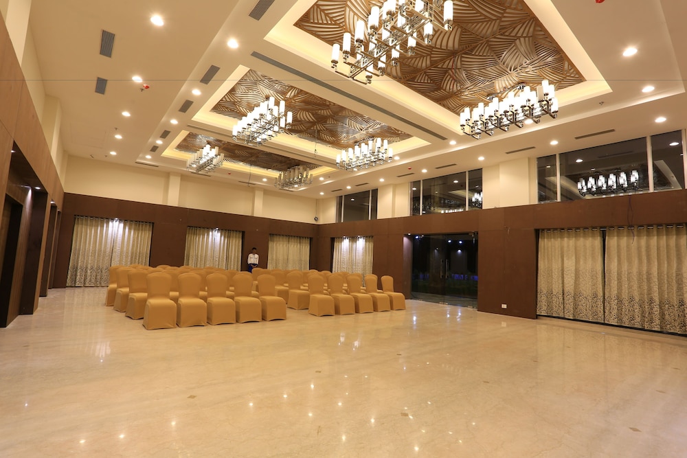 TGI Grand Nandan Kanan — Dewas — photo 4