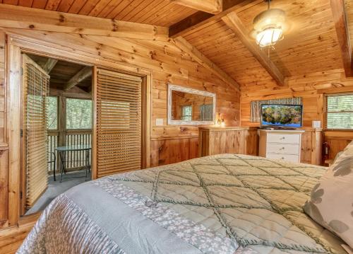 Mountain Mist — 4-Star Luxury Hotel in Sevierville, United States