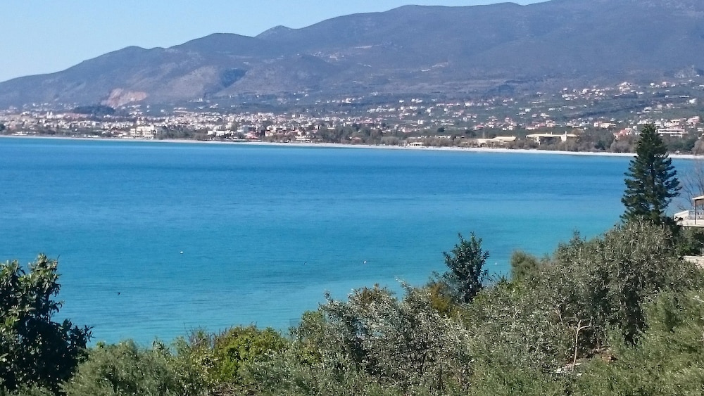 Messinian Blue Seaside Villa — 4-Star Luxury Hotel in Kalamata, Greece