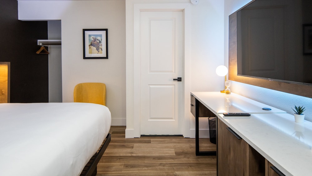 The Catrina Hotel - photo 12