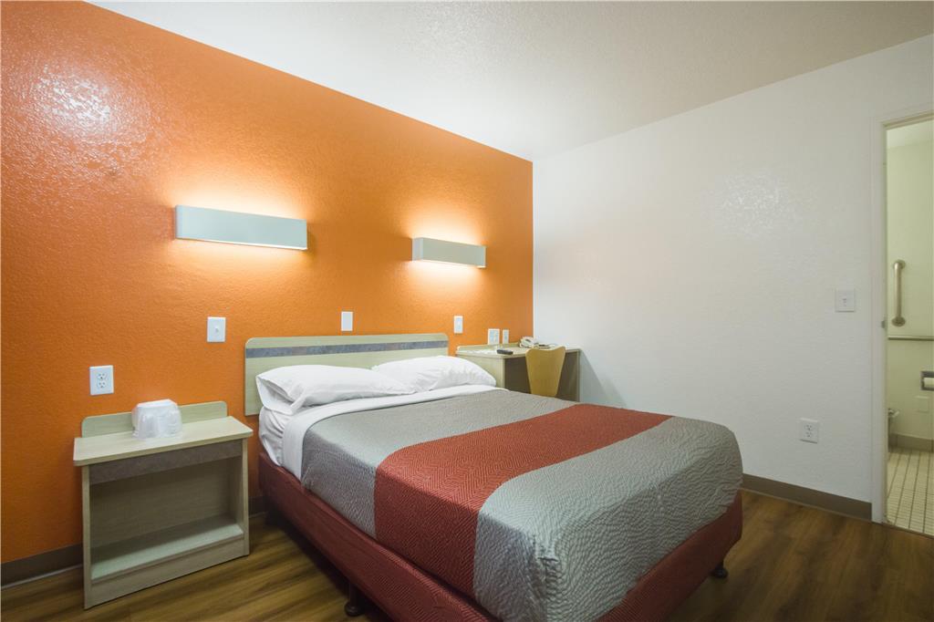 Motel 6 Lakewood CO - photo 10