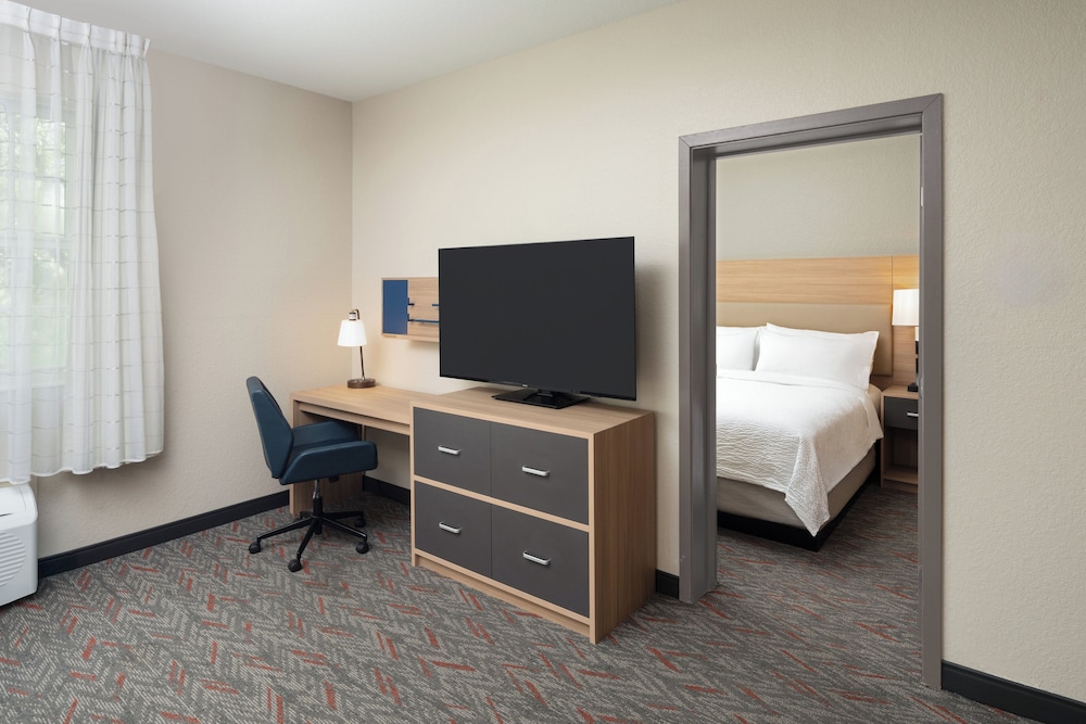 Candlewood Suites Miami Lakes by IHG - photo 11