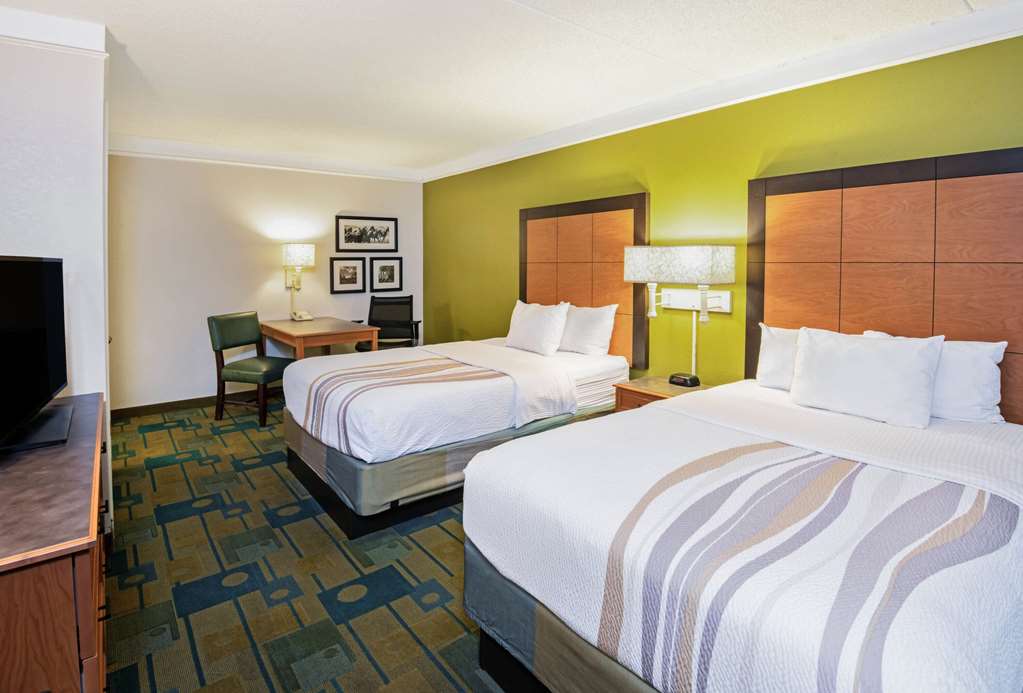 La Quinta Inn by Wyndham Amarillo Mid City - photo 14