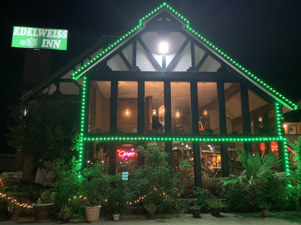 Edelweiss Inn And Suites - photo 21
