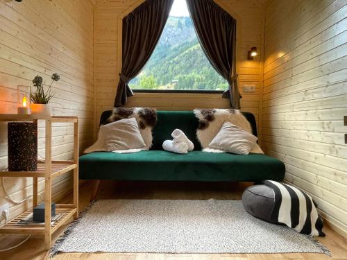 The Alpine Experience by Tiny Away - carbon neutral hotel in Unknown City