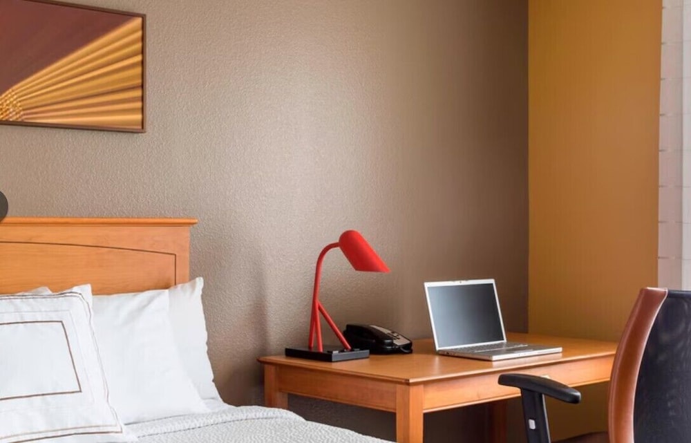 TownePlace Suites By Marriott Phoenix North - photo 10