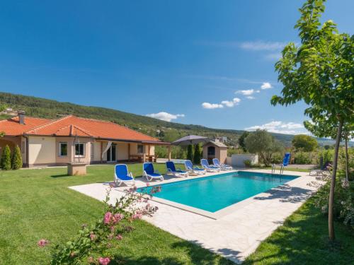 Holiday Home Six Brothers by Interhome — 4-Star Luxury Hotel in Donji Prolozac, Croatia