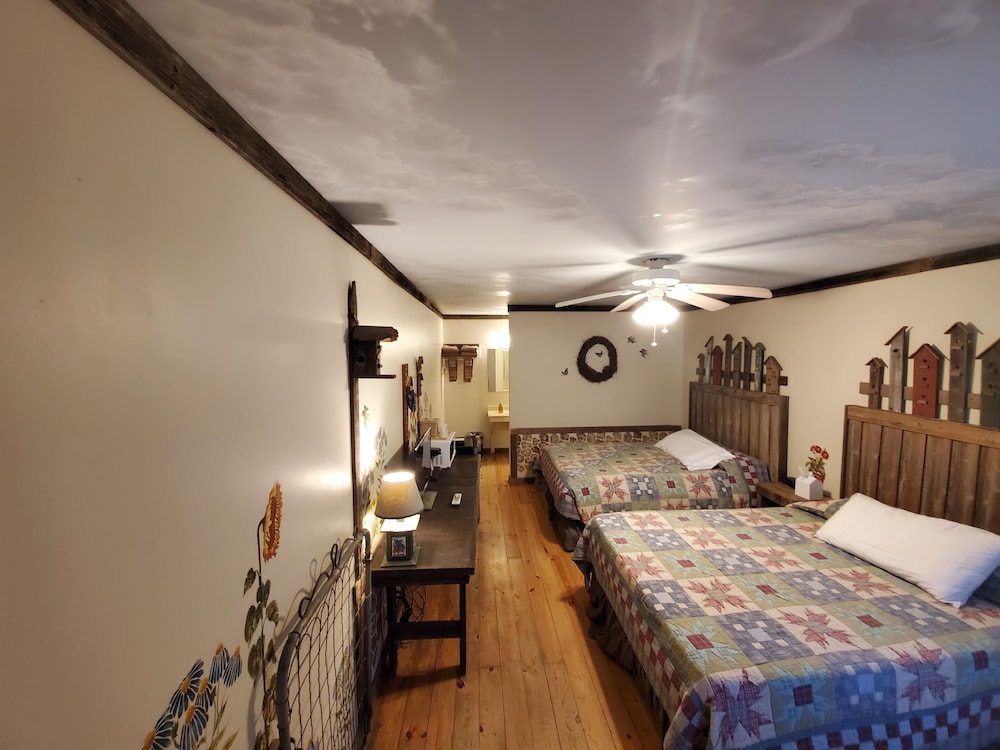 Jamesport Inn - photo 24