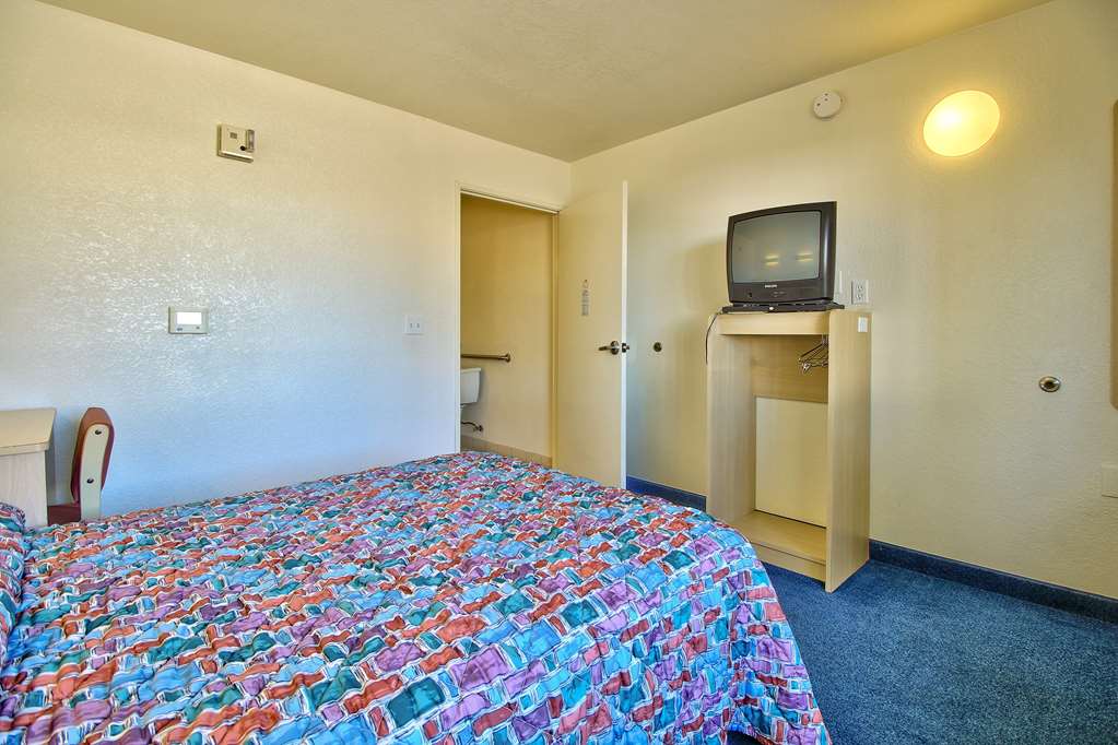 Motel6 Nogales AZ Mariposa Road - photo 19