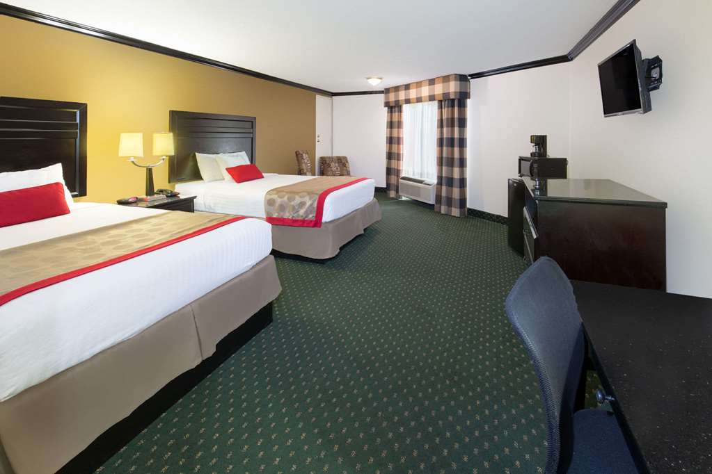 Ramada by Wyndham Ontario — hotel in Ontario