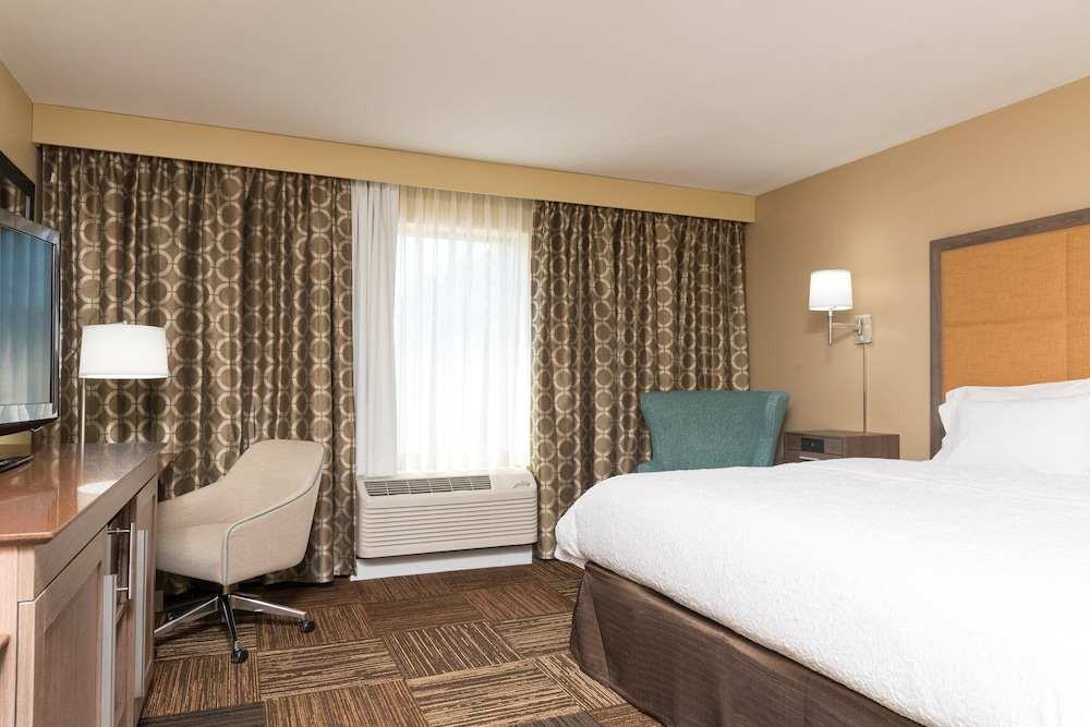 Hampton Inn & Suites Fremont - photo 7