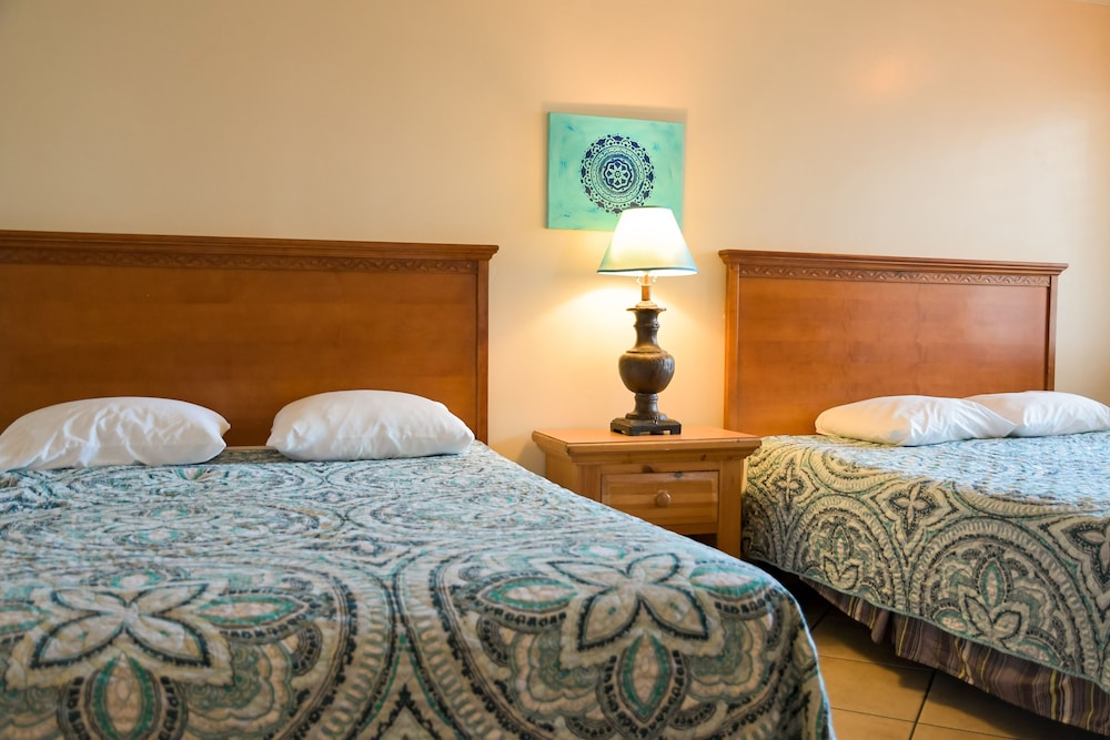 The Shores Inn and Beach Houses - photo 11