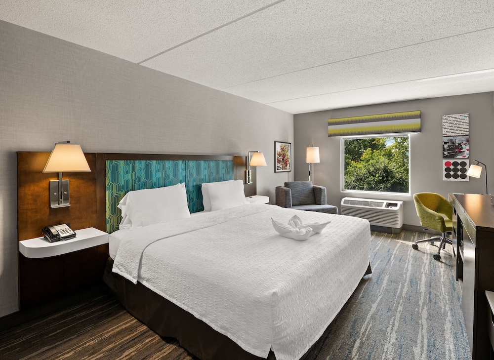 Hampton Inn & Suites Poughkeepsie - photo 11