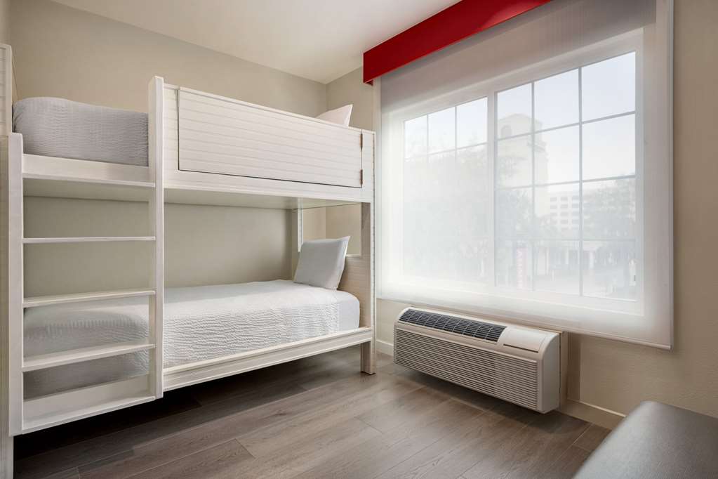 Ramada by Wyndham Anaheim Convention Center - photo 34