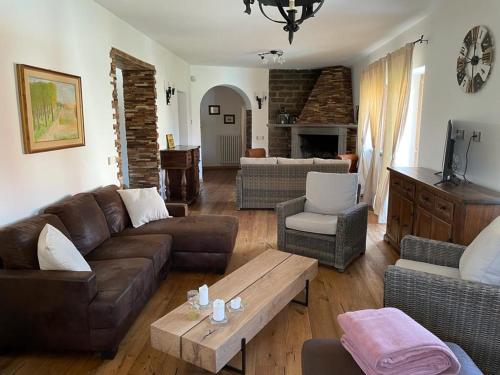Villa Nazza — 4-Star Luxury Hotel in Anguillara Sabazia, Italy