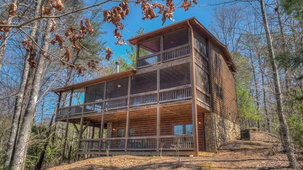 Sunset Ridge - carbon neutral hotel in Blue Ridge