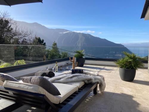 Blue Horizon Luxury Villa — 4-Star Luxury Hotel in Senhora Do Rosario, Portugal