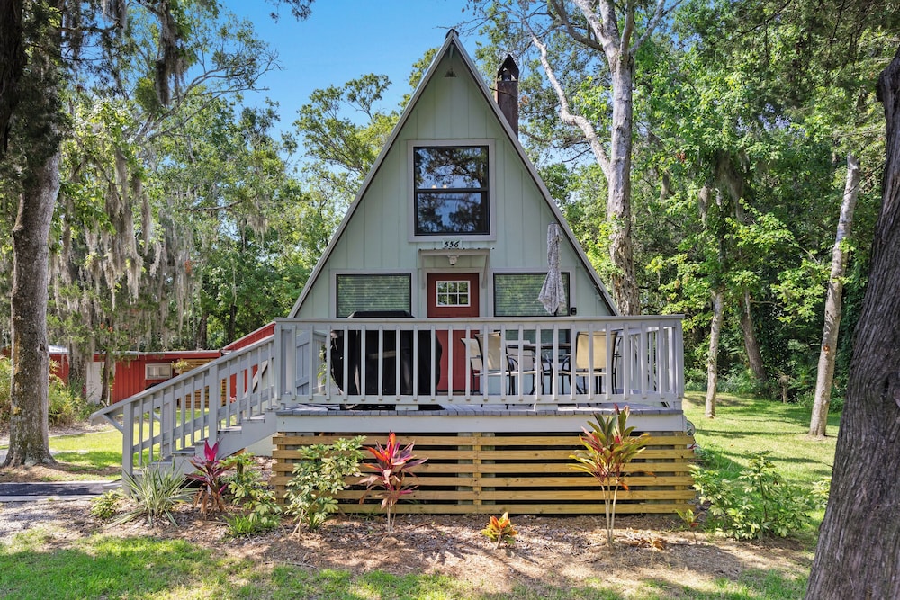 Natures Nook A frame 2 BDR - carbon neutral hotel in Saint Augustine
