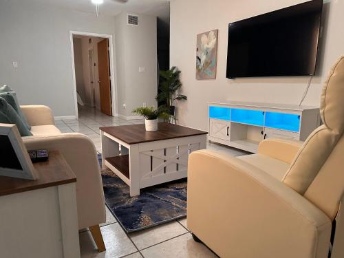 Eagle Stay 13 — 4-Star Luxury Hotel in Eagle Pass, United States