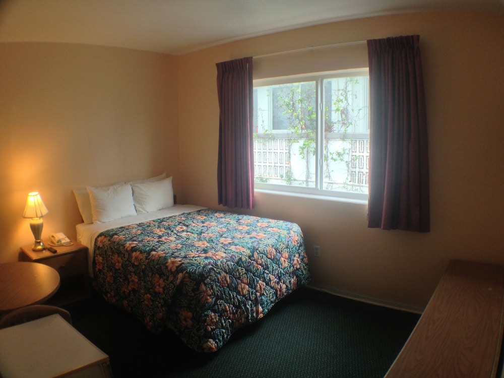 Parisian Hotel - photo 10