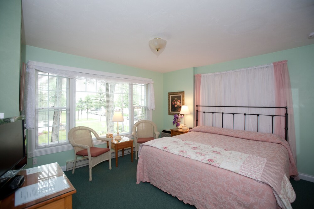 Cedar Court Inn - photo 11