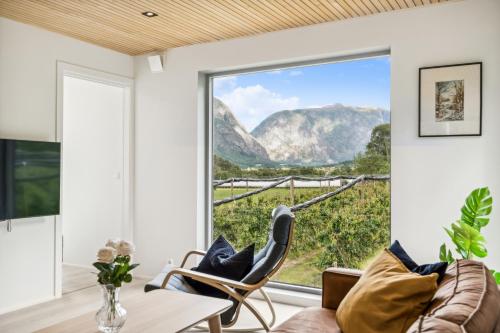 Jordeplegarden holiday home Part of a farm Two buildings Close to Flåm — 4-Star Luxury Hotel in Laerdalsoyri, Norway