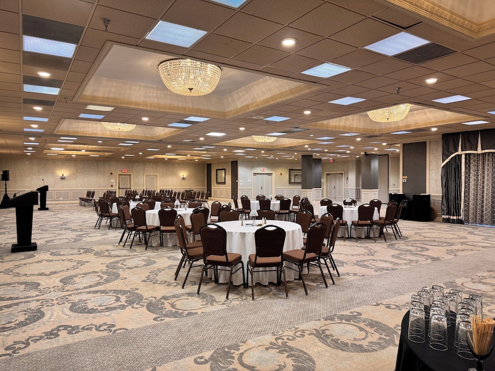 Clayton Plaza Hotel & Extended Stay - photo 34