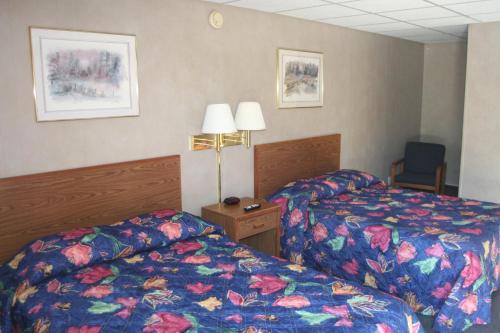 Bluffs Inn - photo 12