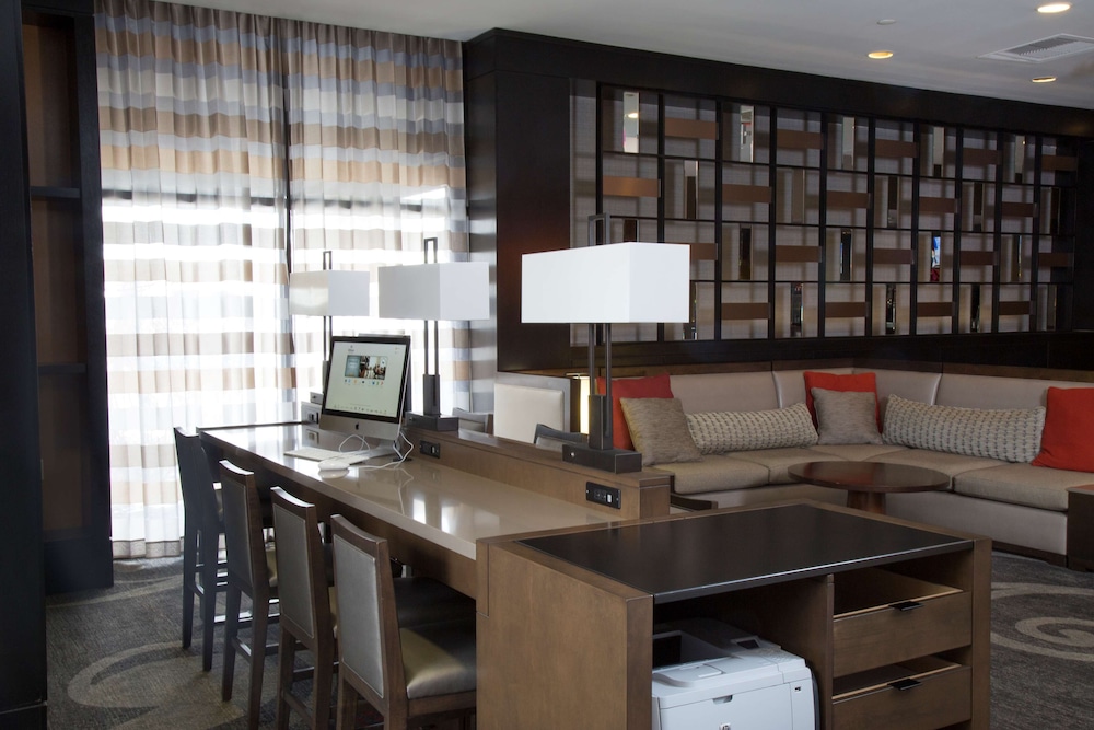 Hilton Kansas City Airport - photo 50