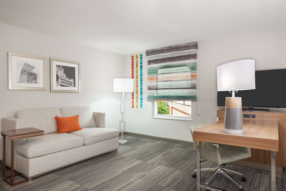 Hampton Inn & Suites Atlanta Buckhead Place - photo 12