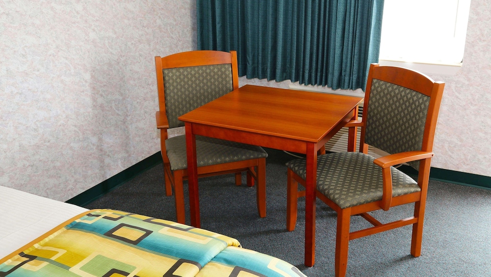 Magnuson Hotel Howell - photo 8
