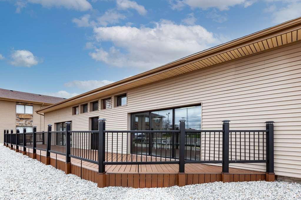 Baymont by Wyndham Perrysburg Toledo - photo 7