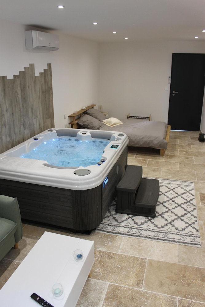 Les Secrets De L'isle — hotel in L'isle-Sur-La-Sorgue